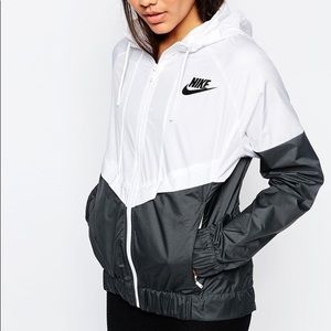 Nike Women's Windrunner Full Zip Running Jacket